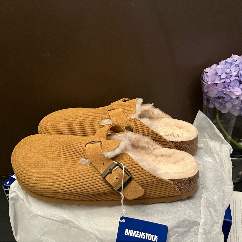Birkenstock NWT corduroy and shearling Boston